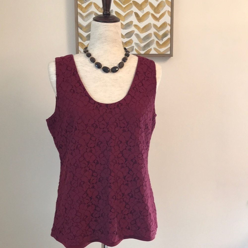 Banana Republic burgundy lace tank size medium